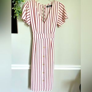 Cute summer date night dress.